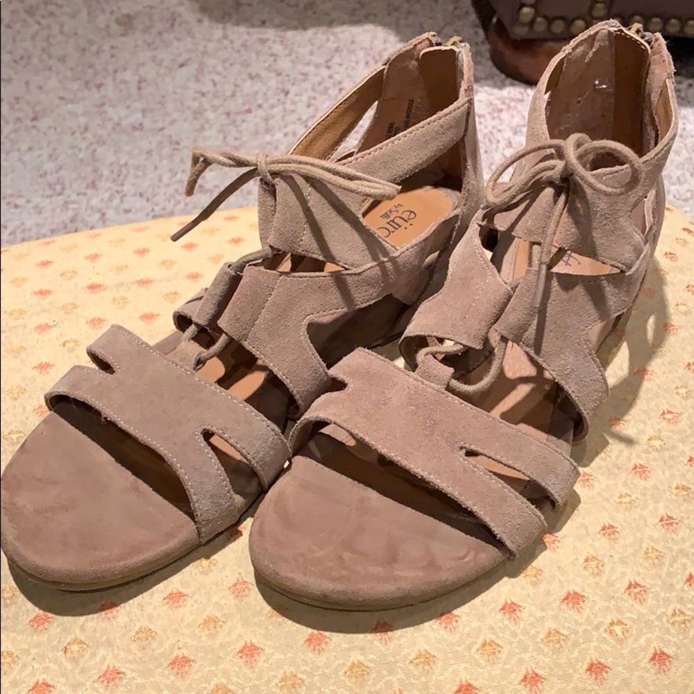 Tan strappy sandals